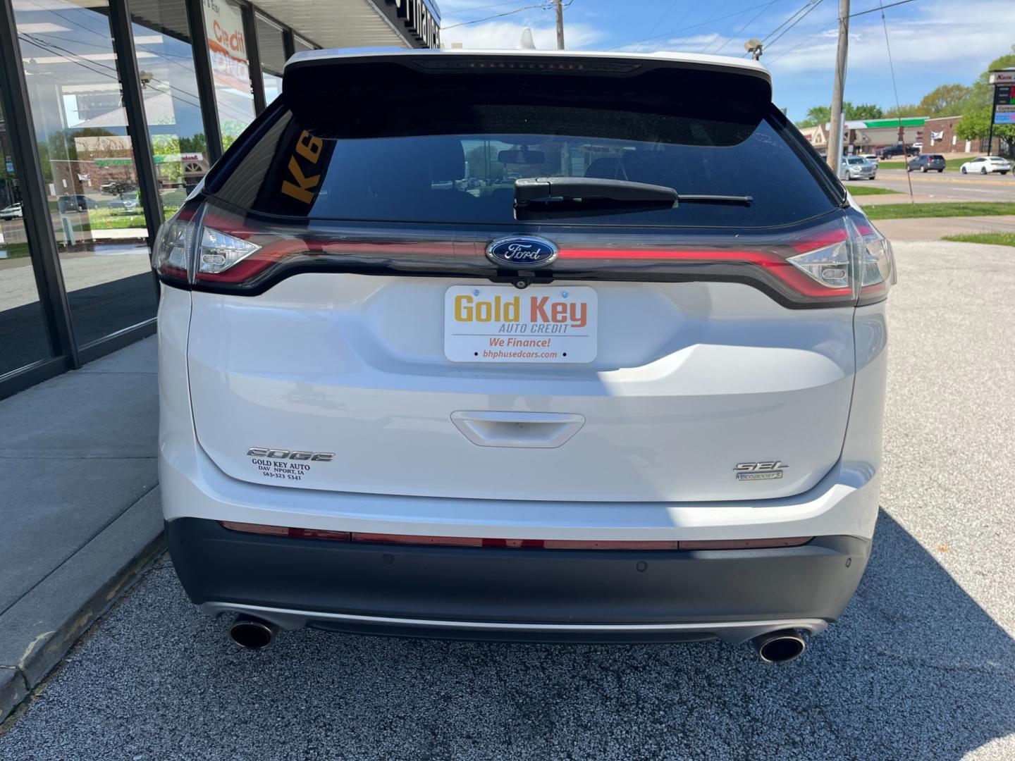 2015 Oxford White Ford Edge SEL FWD (2FMTK3J91FB) with an 2.0L L4 DOHC 16V engine, 6-Speed Automatic transmission, located at 1633 W Kimberly, Davenport, IA, 52806, (563) 323-5341, 41.559456, -90.598732 - Photo#4